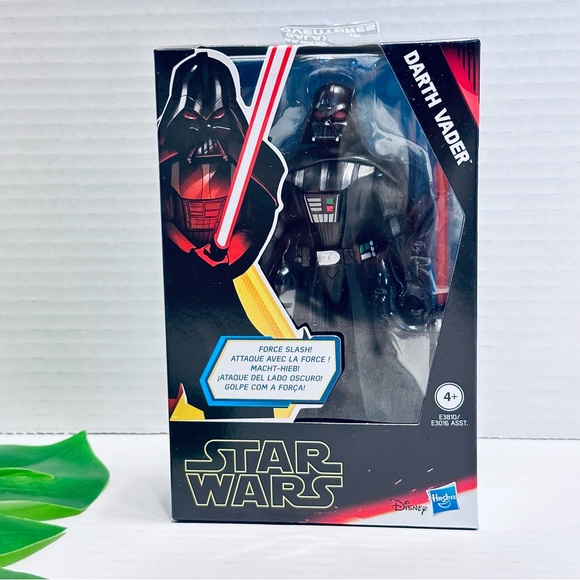 STAR WARS Galaxy of Adventures Darth Vader 5"-Scale Action Figure NEW - Picture 5 of 9